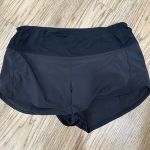 Lululemon High Rise 2.5 inch speed up short